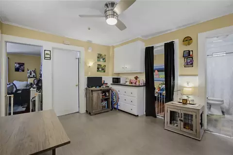 Entry Way - 55 Pleasant St, Westerly, RI 02891 photo 3 of 5