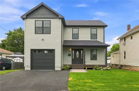 50 Planet Ave, Riverside, RI 02915
