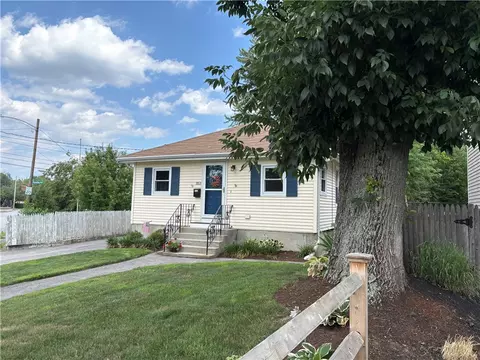 353 Massasoit Ave, East Providence, RI 02914