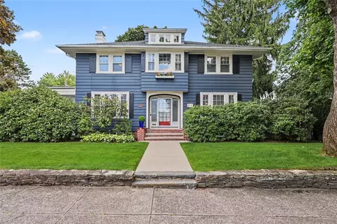 610 East Ave, Pawtucket, RI 02860