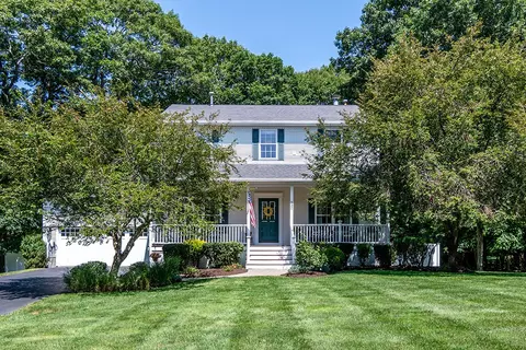 530 Westmoreland Ln, Saunderstown, RI 02874