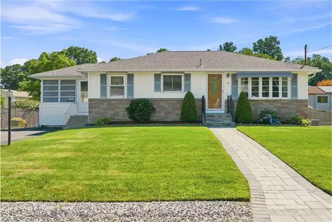 25 S Brookside Ave, North Providence, RI 02911