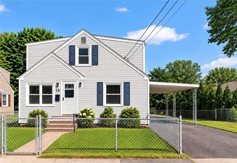 28 Hazard St, Pawtucket, RI 02860