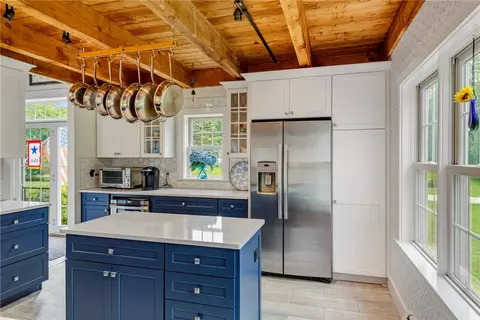 47 Peckham Rd, Little Compton, RI 02837 photo 6