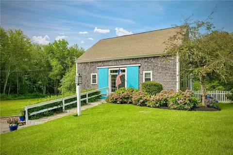 47 Peckham Rd, Little Compton, RI 02837 photo 2
