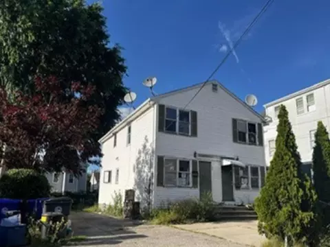 43 Henrietta St, Providence, RI 02904