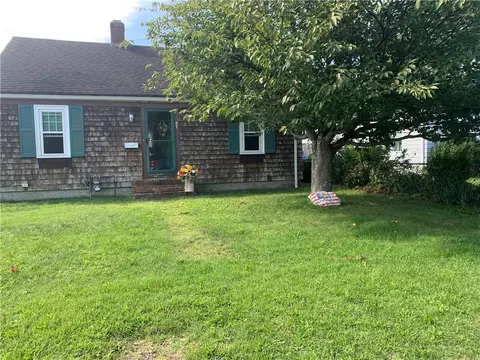51 Wasaga Rd, Pawtucket, RI 02861