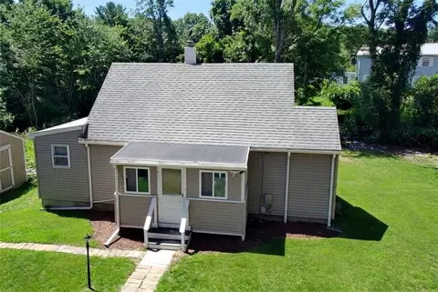 21 Narragansett Rd, Cumberland, RI 02864