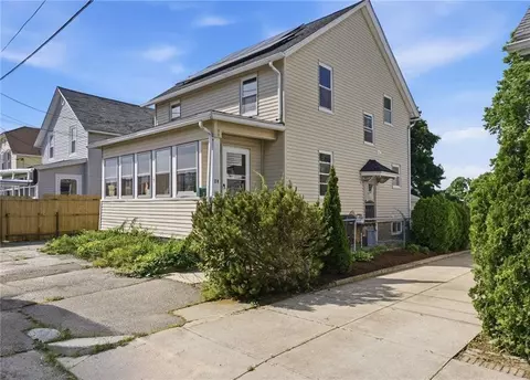 28 Orlo Ave, East Providence, RI 02914