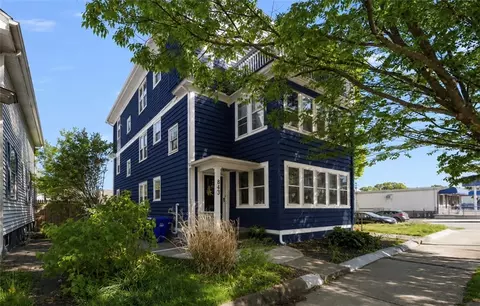 843 Hope St #3, Providence, RI 02906