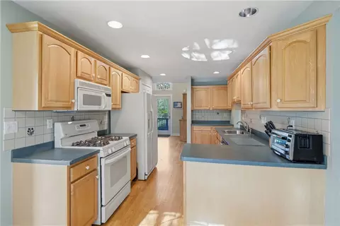 Kitchen - 22 Channel Vw #2, Warwick, RI 02889 photo 1 of 2