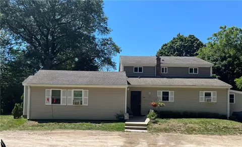 44 Maxwell Dr, North Kingstown, RI 02852