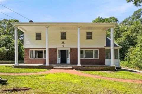 144 Carolina Back Rd, Charlestown, RI 02813