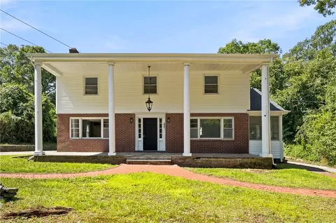 144 Carolina Back Rd, Charlestown, RI 02813