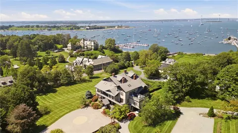 35 Chastellux Ave #H, Newport, RI 02840
