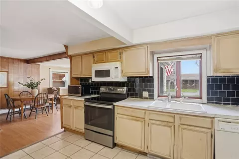 Kitchen - 11 Cedar Dr, Bristol, RI 02809 photo 3 of 3