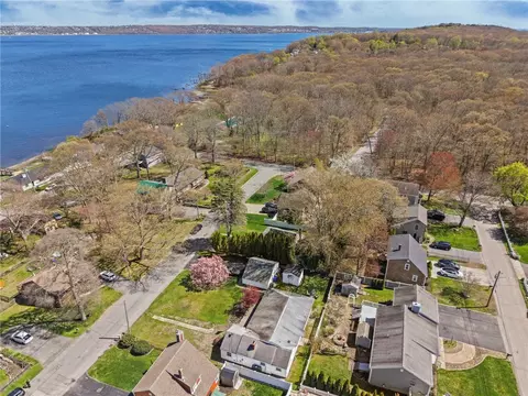 View/Area - 11 Cedar Dr, Bristol, RI 02809 photo 2 of 6