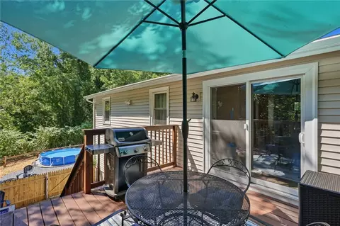 Exterior - 36 Mary Beth Dr, Warwick, RI 02886 photo 3 of 7