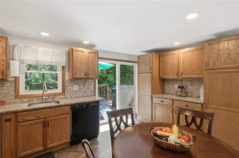 Kitchen - 36 Mary Beth Dr, Warwick, RI 02886 photo 2 of 2