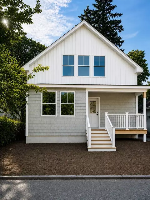 228 Jastram St, Providence, RI 02908