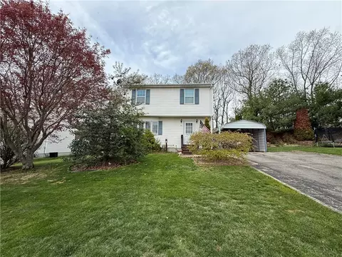 27 Hidden Valley Ln, Lincoln, RI 02865