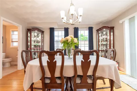 Dining - 1289 Diamond Hill Rd, Woonsocket, RI 02895 photo 5 of 5