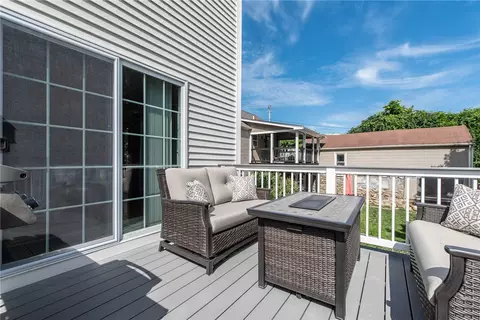 Exterior - 1289 Diamond Hill Rd, Woonsocket, RI 02895 photo 6 of 10