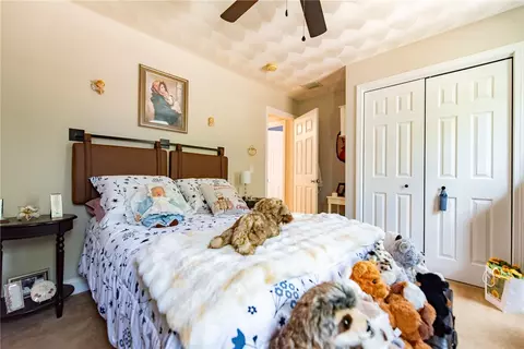 Bedroom - 1289 Diamond Hill Rd, Woonsocket, RI 02895 photo 4 of 4