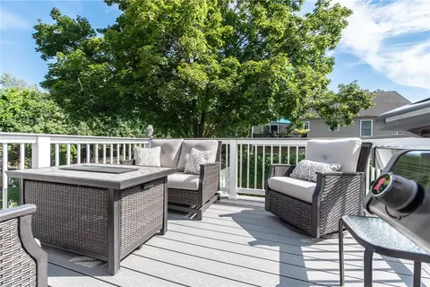 Exterior - 1289 Diamond Hill Rd, Woonsocket, RI 02895 photo 5 of 10