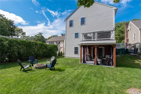 Exterior - 1289 Diamond Hill Rd, Woonsocket, RI 02895 photo 7 of 10