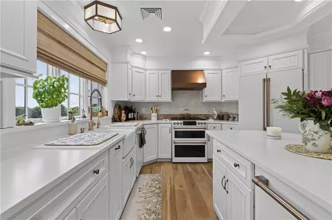 Kitchen - 19 Moonlight Dr, Westerly, RI 02891 photo 1 of 7