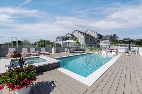 Exterior - 19 Moonlight Dr, Westerly, RI 02891 photo 6 of 8