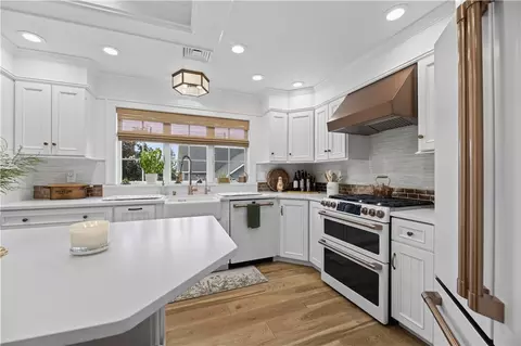 Kitchen - 19 Moonlight Dr, Westerly, RI 02891 photo 2 of 7