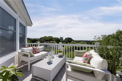 Exterior - 19 Moonlight Dr, Westerly, RI 02891 photo 5 of 8