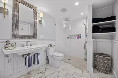 Bath - 19 Moonlight Dr, Westerly, RI 02891 photo 5 of 5