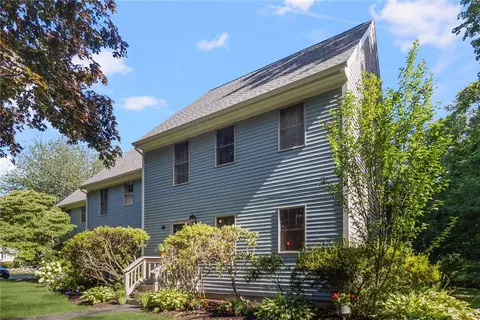 167 Winter St #6, South Kingstown, RI 02879