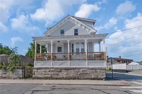 98 Wadsworth St, Providence, RI 02907