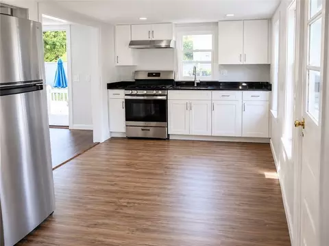 115 Rock Ave, Warwick, RI 02889 photo 3
