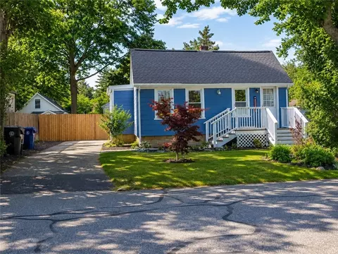 115 Rock Ave, Warwick, RI 02889 photo 2