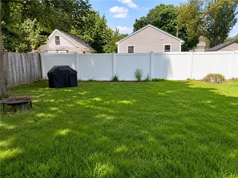 115 Rock Ave, Warwick, RI 02889 photo 10
