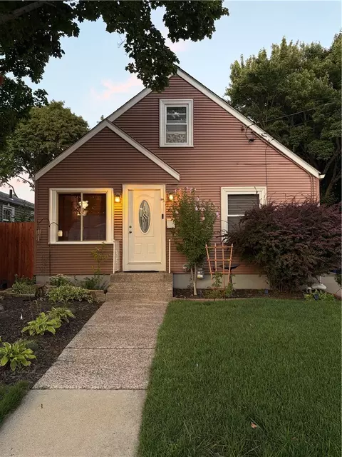 74 Pollard Ave, Pawtucket, RI 02861