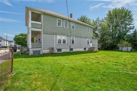 Exterior - 46 E St, Bristol, RI 02809 photo 3 of 10