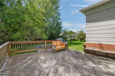 Exterior - 46 E St, Bristol, RI 02809 photo 5 of 10