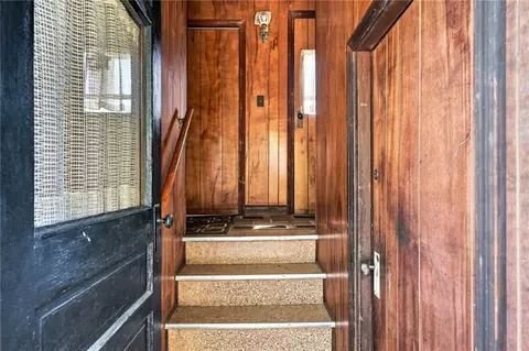 Entry Way - 46 E St, Bristol, RI 02809 photo 4 of 4