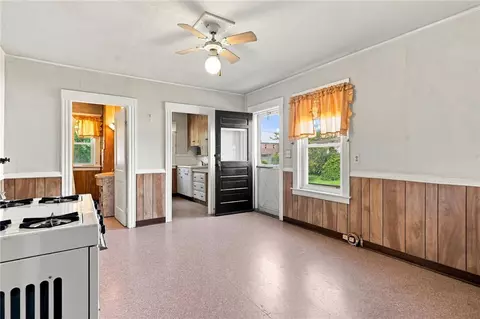 Entry Way - 46 E St, Bristol, RI 02809 photo 2 of 4
