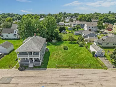 View/Area - 46 E St, Bristol, RI 02809 photo 4 of 10