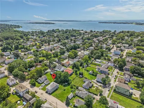 View/Area - 46 E St, Bristol, RI 02809 photo 3 of 10
