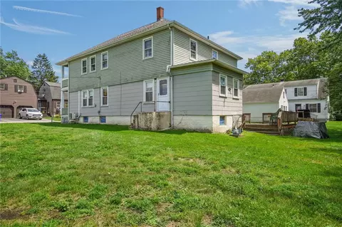 Exterior - 46 E St, Bristol, RI 02809 photo 8 of 10