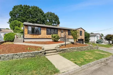 95 Hyde St, Cranston, RI 02920
