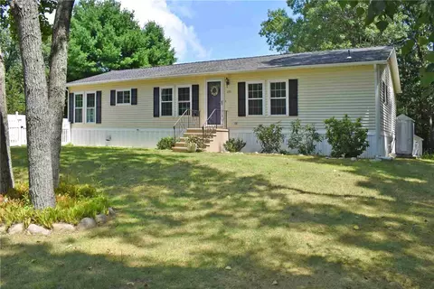 221 Leisure Dr, South Kingstown, RI 02879